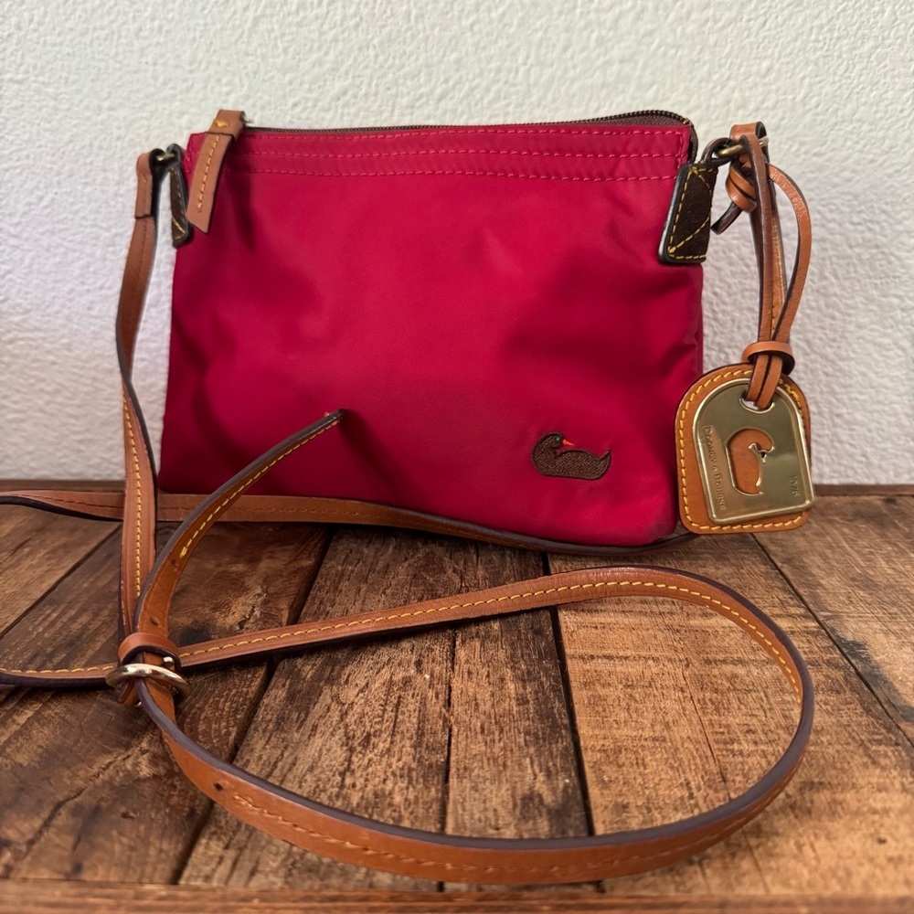 Dooney Bourke Red Nylon Leather Crossbody Bag Timeless Old Money Designer - Picture 16 of 16